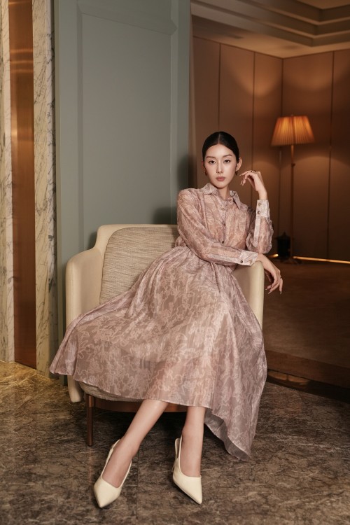 Sixdo Light Pink Floral Organza Shirt